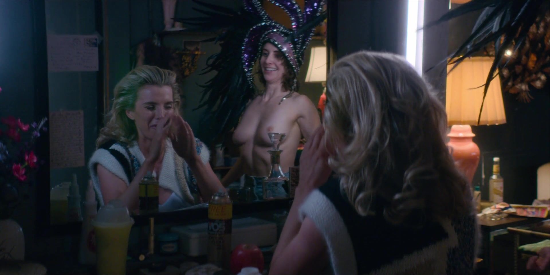 Abuse Alison Brie nude - Glow s03e03 (2019) From