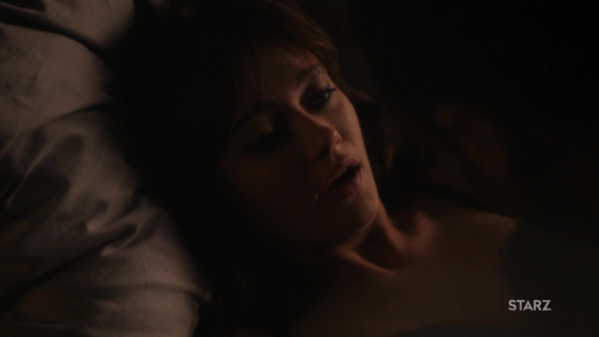 Ride Ella Purnell nude - Sweetbitter s02e04 (2019) Double Blowjob - 1