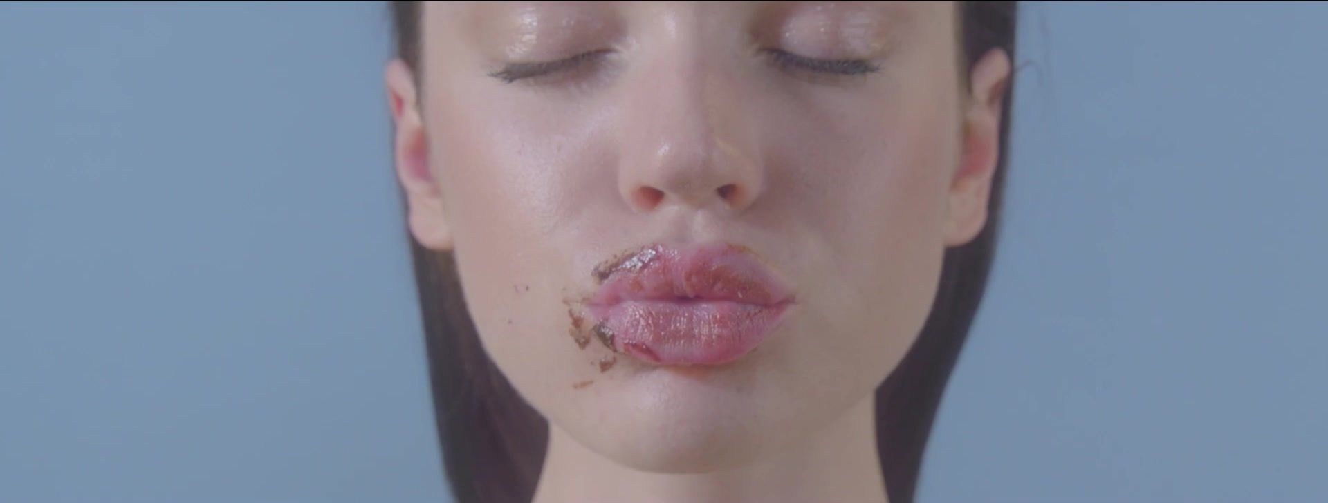 Vip Julia Bienkowska nude - Talk Dirty To Me (2019) Crossdresser
