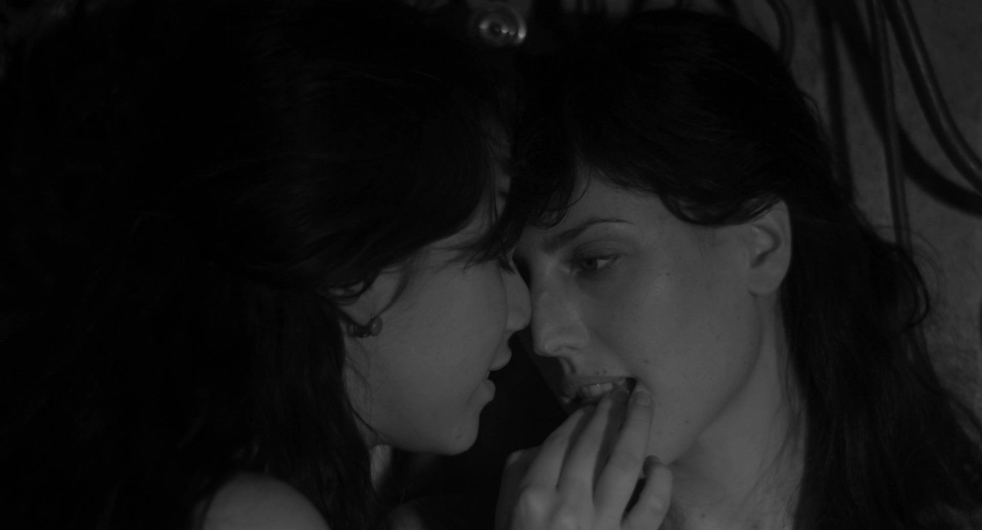 Girls Fucking Natalia de Molina, Greta Fernandez nude - Elisa y Marcela (2019) AdultFriendFinder - 2