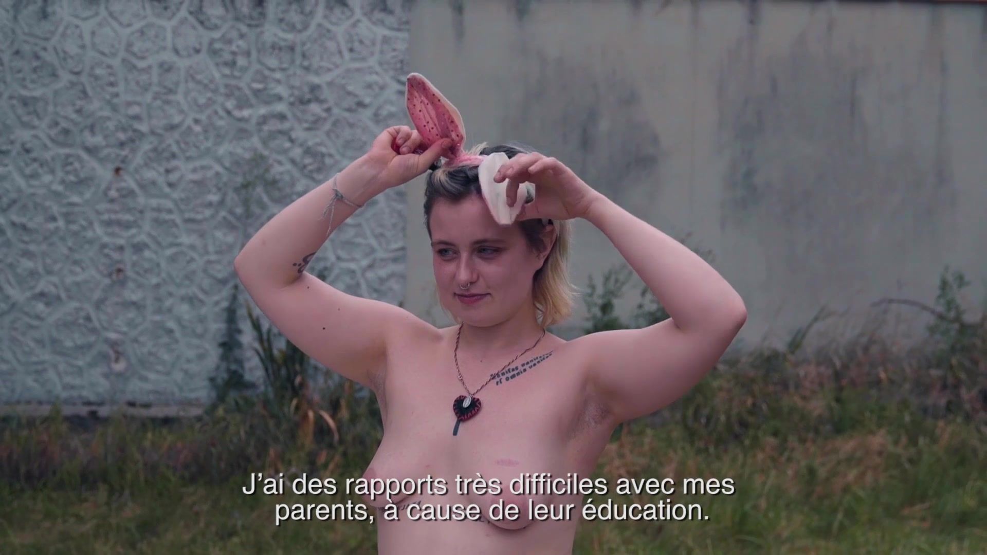 Friends Valentine Payen, Agata Kay nude - Trip (2019) Public Sex - 2