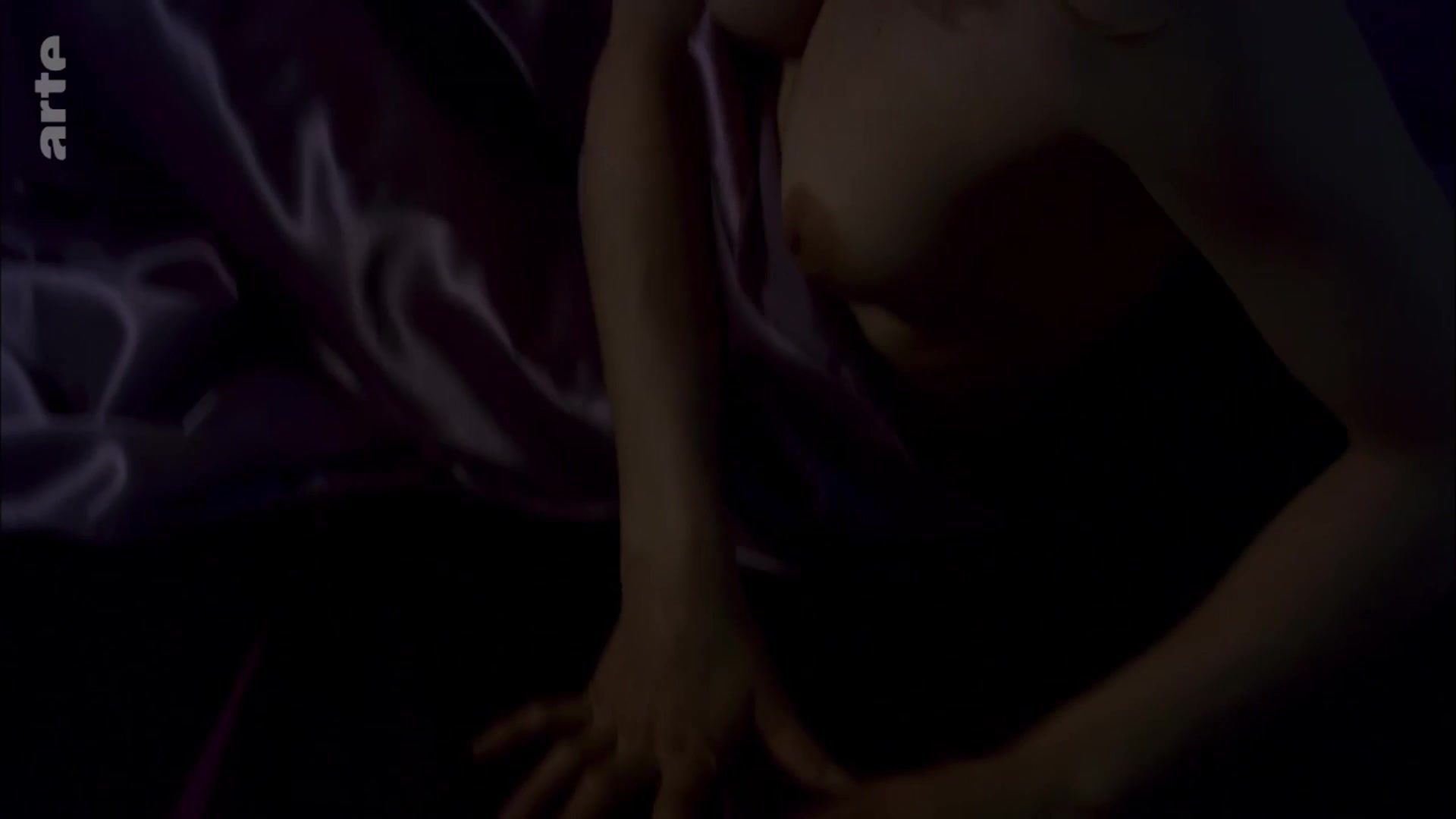 Lolicon Valerie Donzelli nude - La belle vie (2019) Dirty