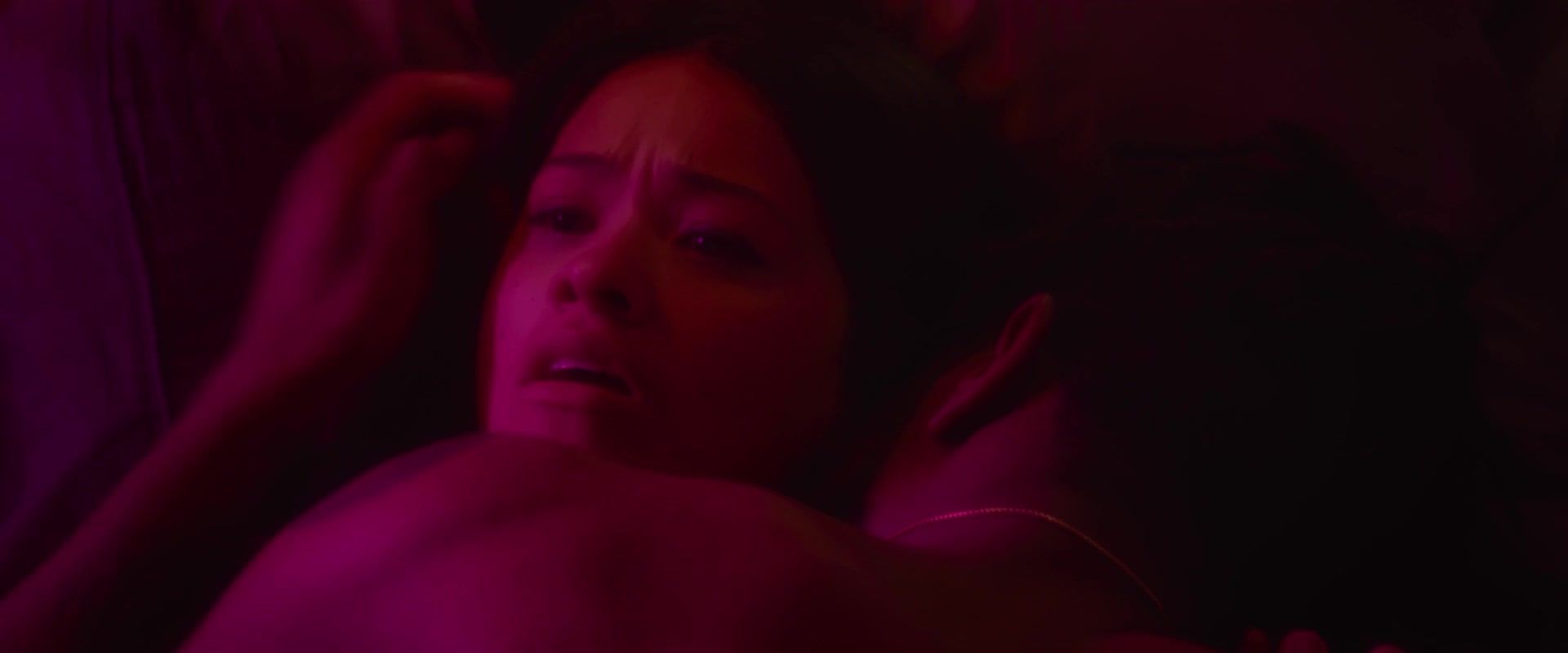 Chilena Gina Rodriguez, Brittany Snow, DeWanda Wise nude - Someone Great (2019) CrazyShit