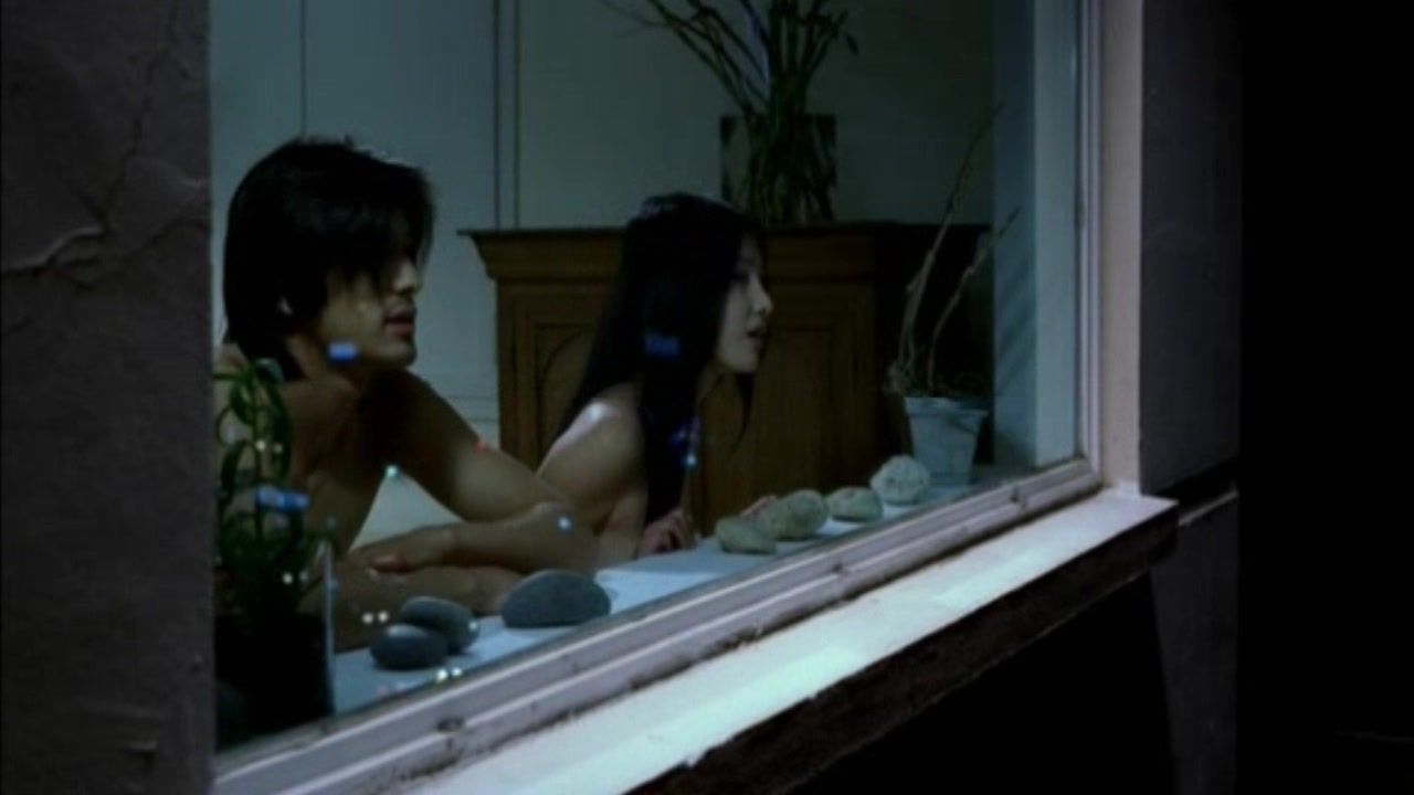 Babysitter Ji-Hyeon Lee - La Belle (2000) Natural Tits - 1