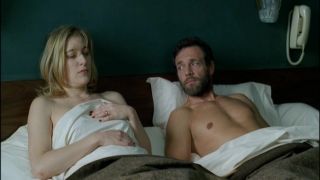 Mom Full Frontal and Sex Scene of the movie "5x2" Pure 18