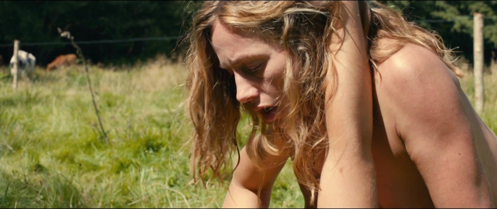 ExtraTorrent Outdoors Lesbian Sex Video of French erotic film "La belle saison" Hymen - 1