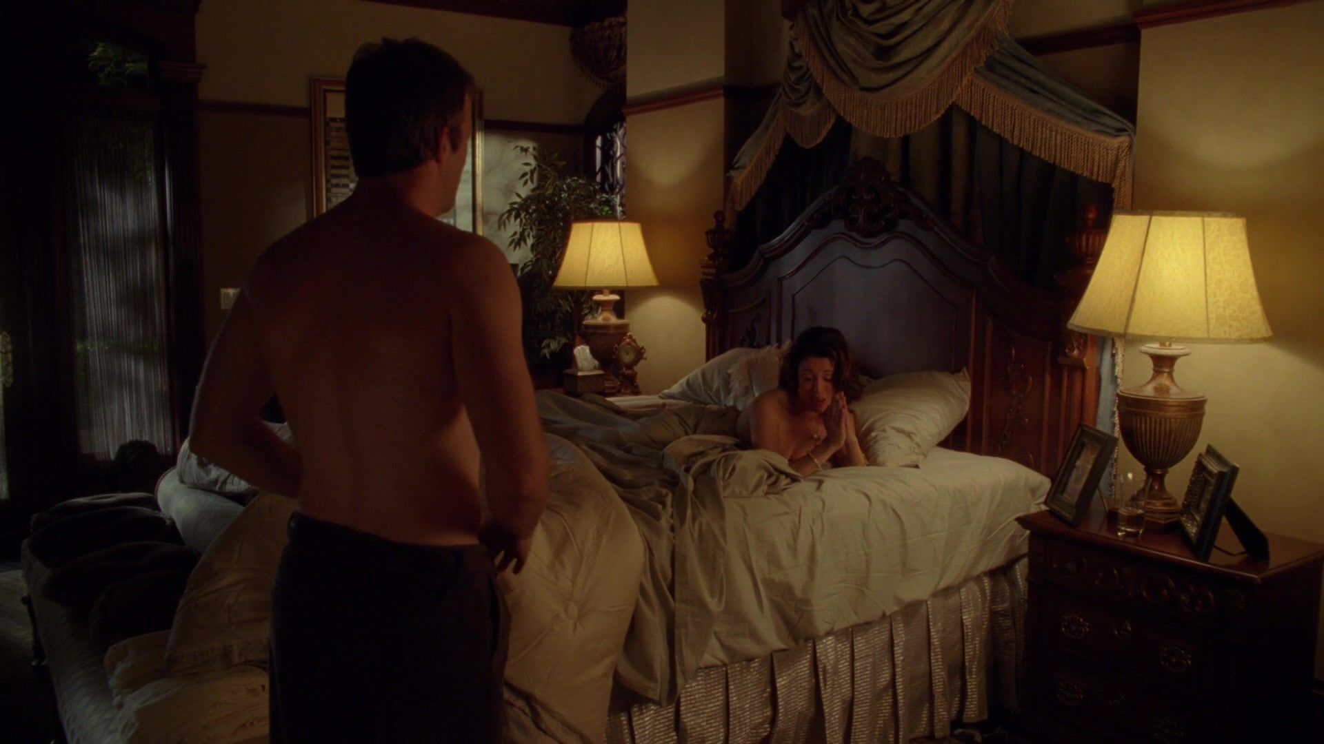 Housewife Topless Cowgirl Celebs Scene|TV movie "Hung" Bareback