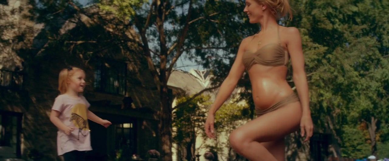 Peludo Topless and Bikini scene Nicky Whelan | The movie "Inconceivable" | Released in 2017 Consolo - 1