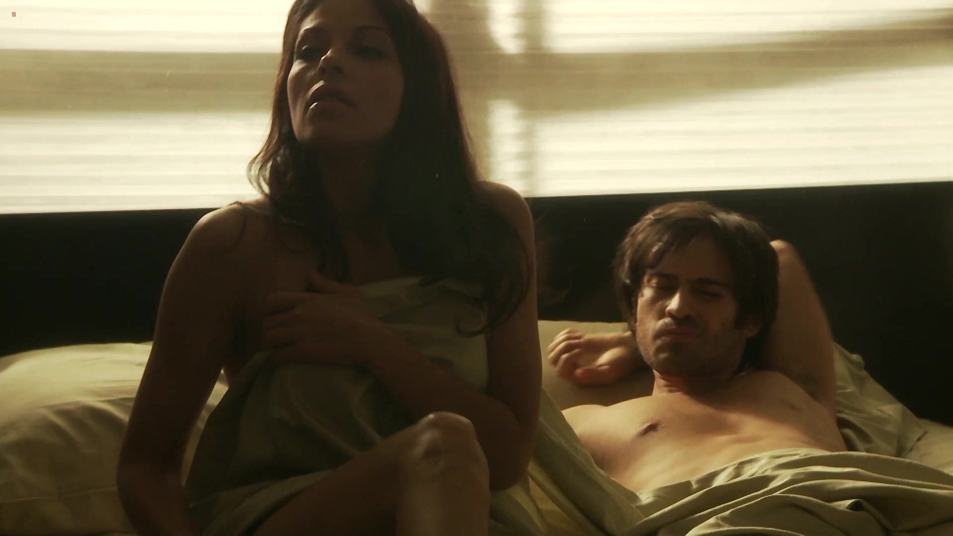 Job Nude Celebs Scenes | Actress: Elizabeth Cervantes | The movie "Oscura Seduccion" | Released in 2010 HomeDoPorn