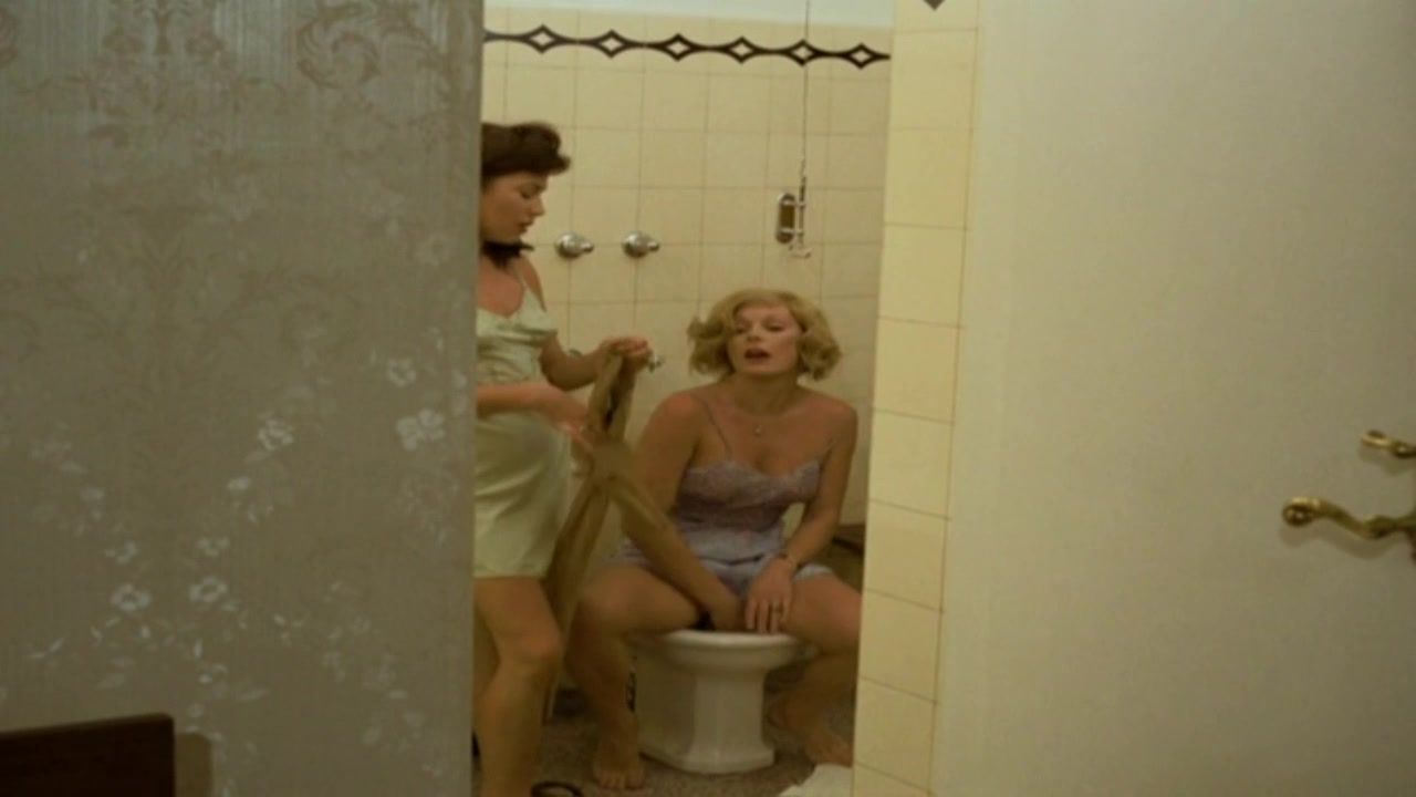 Gay Straight Hot Classic Movie - Die Reise nach Wien (1973) Enema - 1