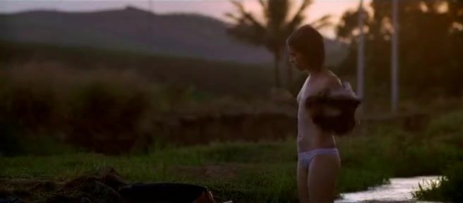 Kiss Nude Scenes of the movie "Baixio Das Bestas" | Actresses: Hermila Guedes and Dira Paes Manhunt