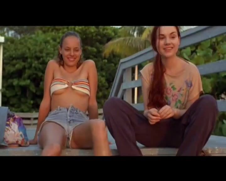 Dirty Roulette Best sex Scenes with Bijou Phillips, Rachel Miner from Film "Bully" Tesao - 2