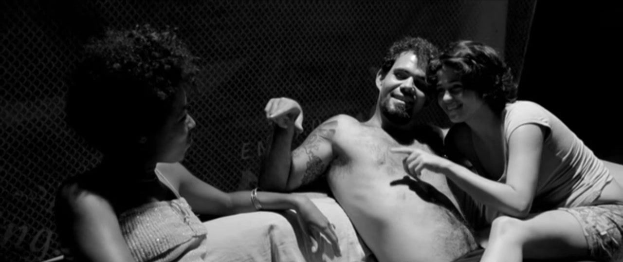 Wet Cunt Explicit Nudity and Sex Scenes - Nanda Costa, Mariana Nunes, Tania Granussi nude - A Febre do Rato (2011) Transvestite