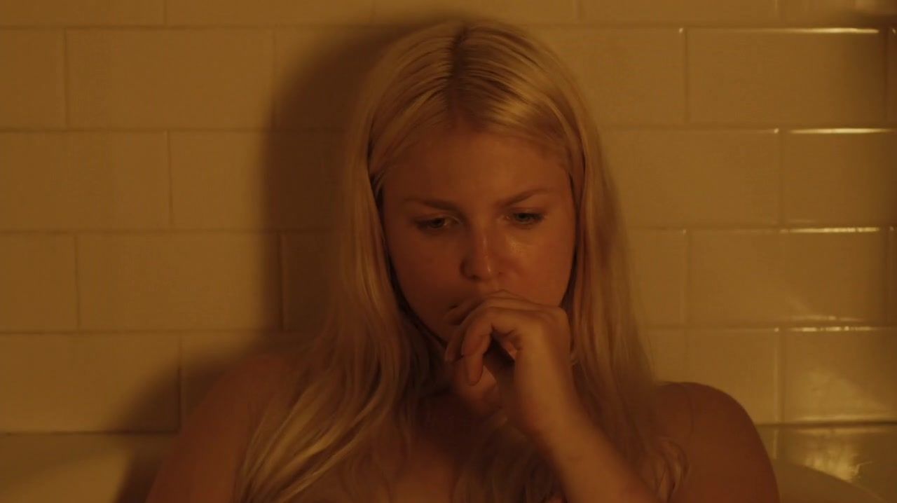 Joanna Angel Naked adn Sex Scenes | Alexandra Breckenridge, Whitney Able - Dark (2015) Bdsm