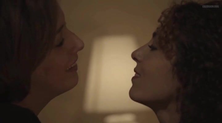 TubeMales Celebrity Lesbian scene with Loubna Abidar, Sara Elhamdi Elalaoui | The movie "Much Loved" (2015) Pornuj