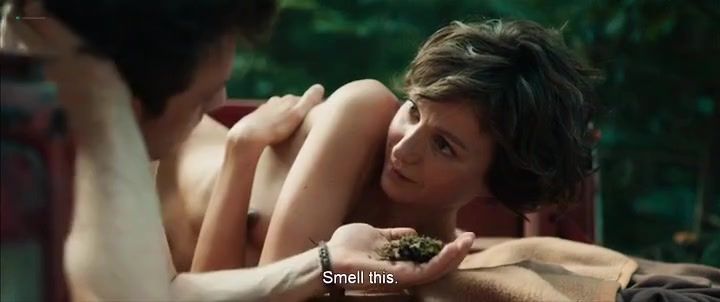 Que Naked and Full Frontal Julia Koschitz - Jonathan (2016) Gay Smoking