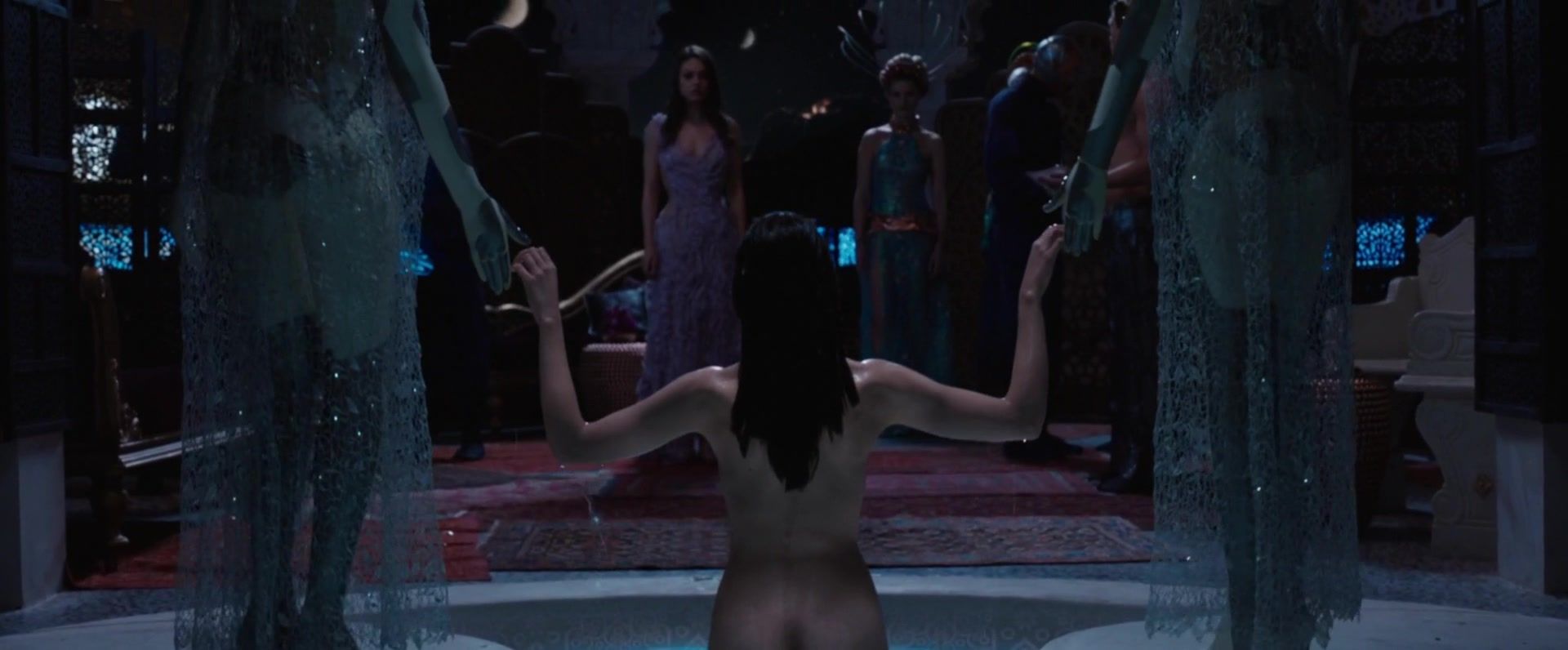 Chichona Celebs Nude Tuppence Middleton, Vanessa Kirby - Jupiter Ascending (2015) Nasty - 2