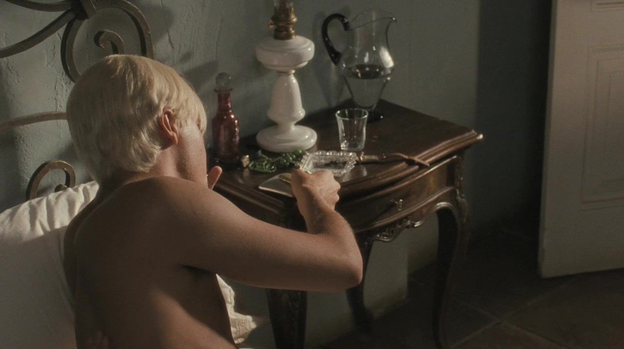 Delicia Naked Actress Caterina Murino - The Garden of Eden (2008) Soloboy