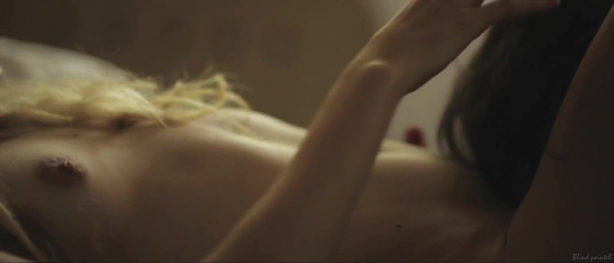 OnOff Naked Agnieszka Podsiadlik, Pheline Roggan from Sex Scenes - Jak calkowicie zniknac (2014) Teasing