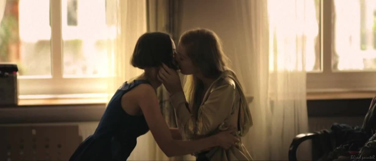 Nuru Massage Naked Agnieszka Podsiadlik, Pheline Roggan from Sex Scenes - Jak calkowicie zniknac (2014) Teenfuns - 1