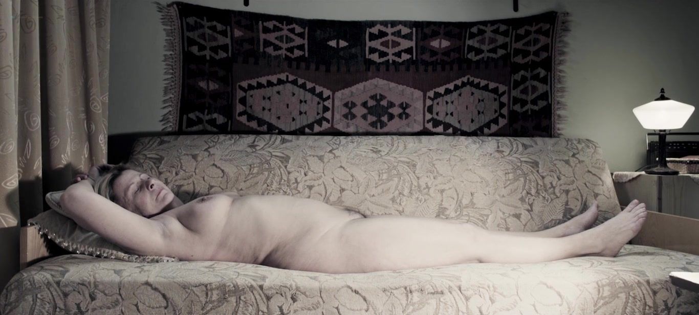 Studs Nude Celebs Julia Kijowska, Marta_Nieradkiewicz - Zjednoczone stany milosci (2016) Pawg