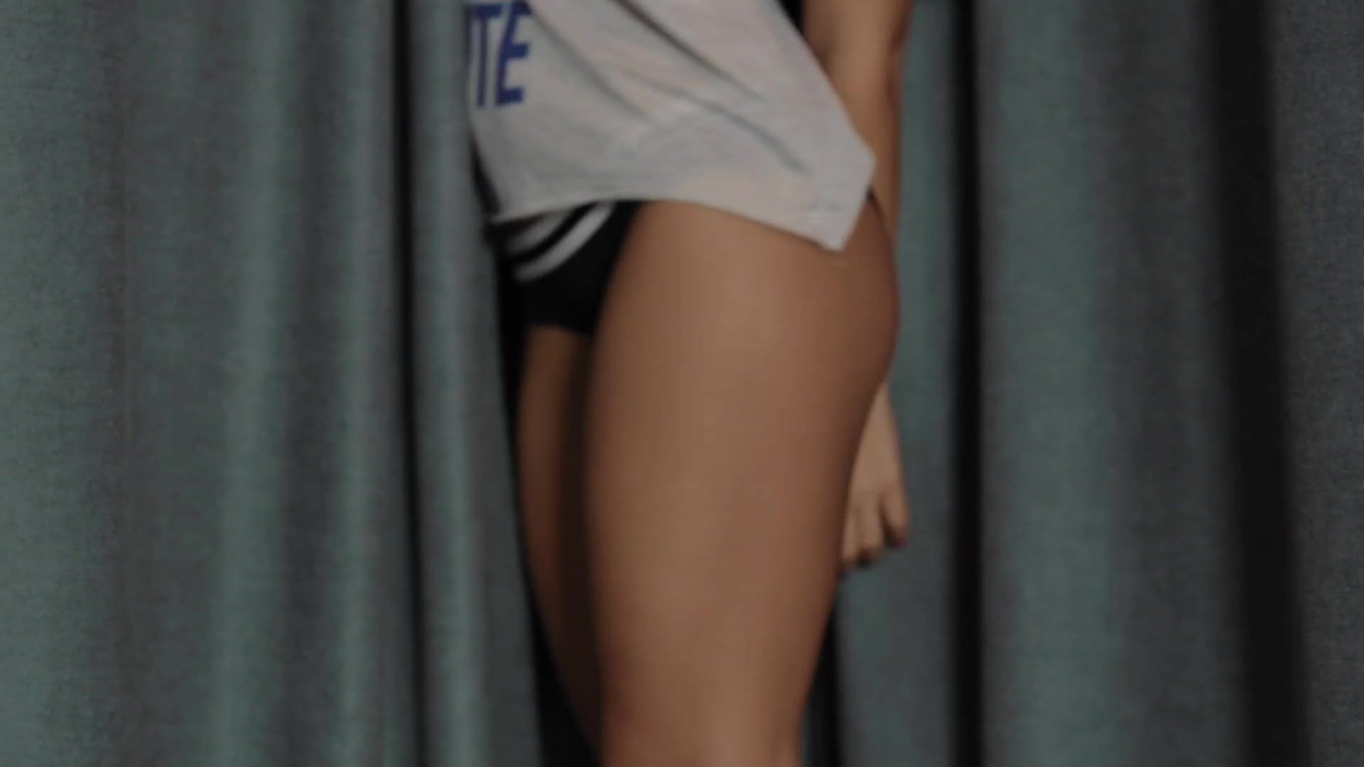 Yanks Featured Hot Bikini Backstage Video Novinho