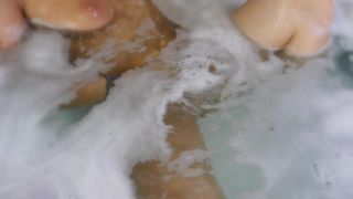 Liveshow Nudity Girl in Bathroom Anus