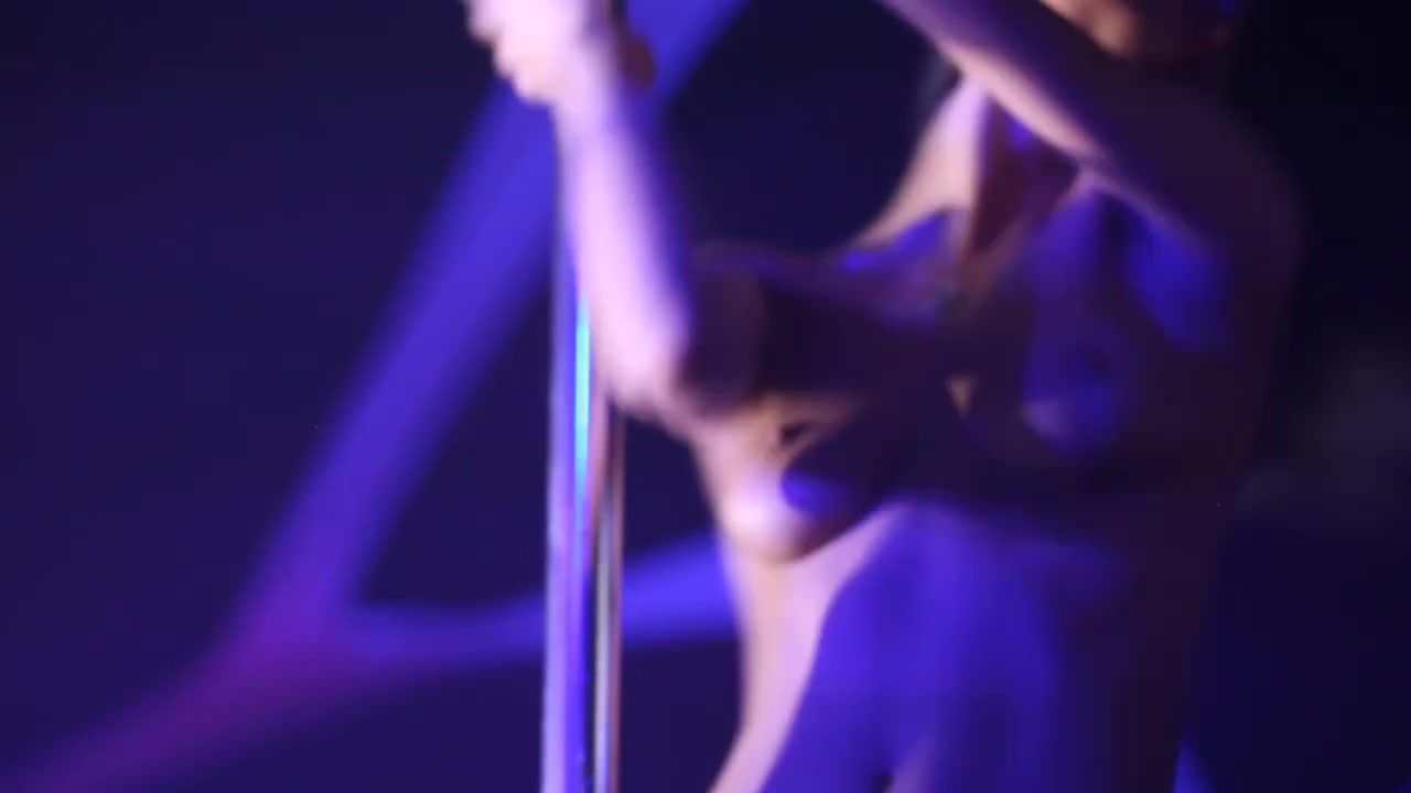 Live Striptease Clip - Strip Dance Close-up ASSTR - 2