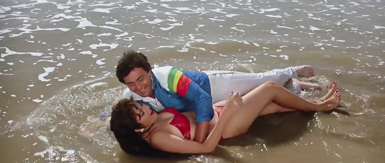 Pinoy Naked SONAM BIKINI SCENE RARELY Movie-Vijay (1988) PlanetRomeo - 1