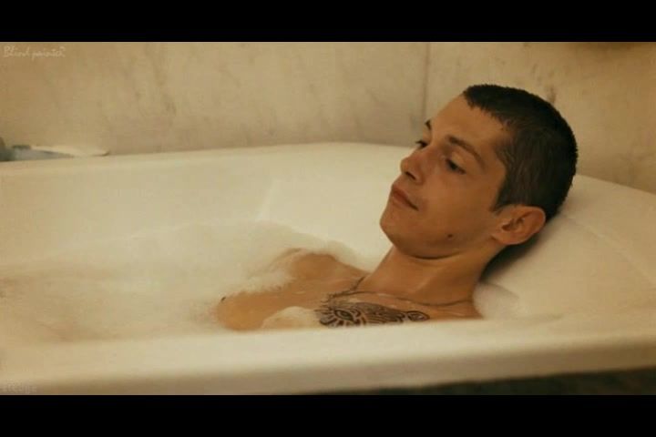 Gay Pissing Naked Nina Meurisse - Accomplices (2009) High Definition - 1
