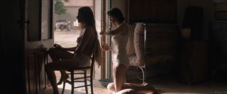 Chica Naked Marion Cotillard - Mal De Pierres (2016) Colombiana