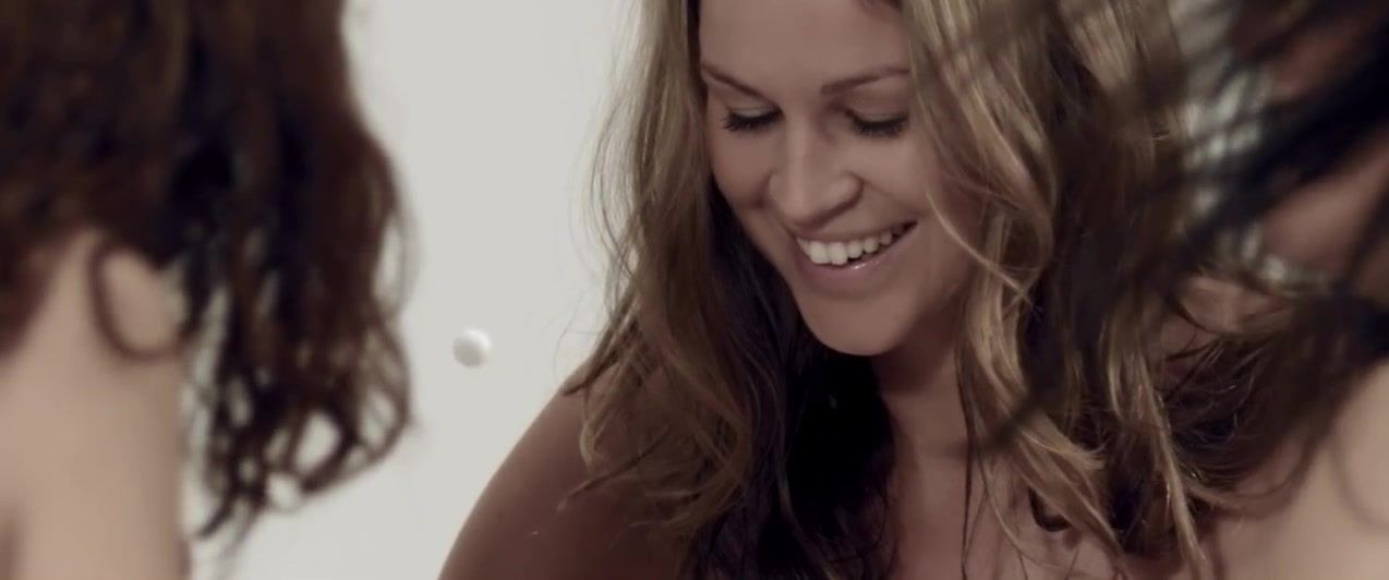 Sesso Naked Jennifer Krukowski & Lea Reto & Kitsune Soleil - Dirty Deeds s01 (2012) Deutsch