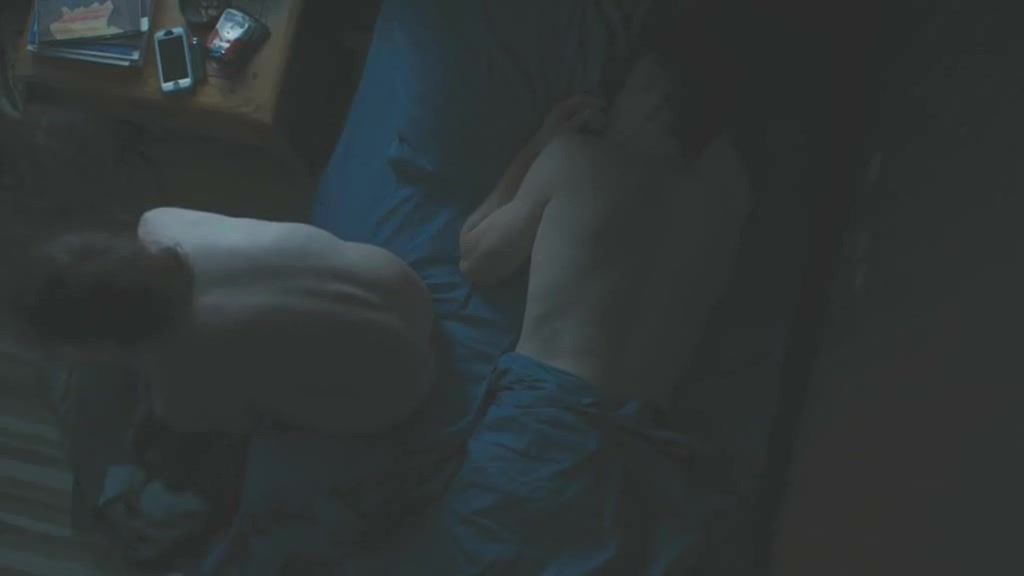 Pjorn Naked Sarah Hay, Emily Tyra - Flesh & Bone S01E06 (2015) Lezdom - 2