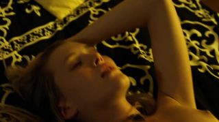 Gay Fucking Naked Chelsey Reist & Sharon Hinnendael - Embrace of the Vampire (2013) Penis
