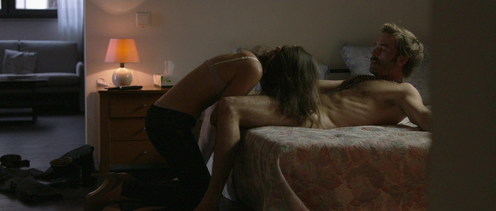 Hymen Naked Anaïs Demoustier & Juliette Binoche & Joanna Kulig - Elles (2011) Long