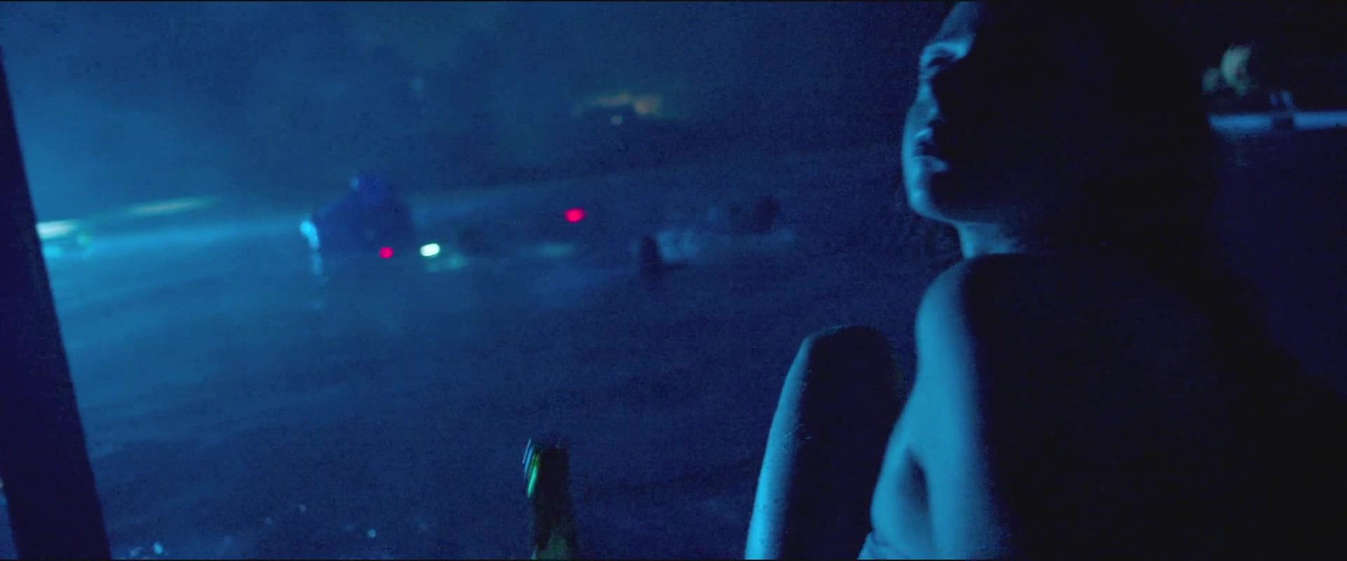 VideosZ Naked Carolyn Genzkow, Sina Tkotsch, Lynn Femme nude - Der Nachtmahr (2015) Stepson - 2