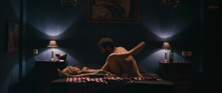 Class Naked Angeliki Papoulia - A Blast (2014) Sexo