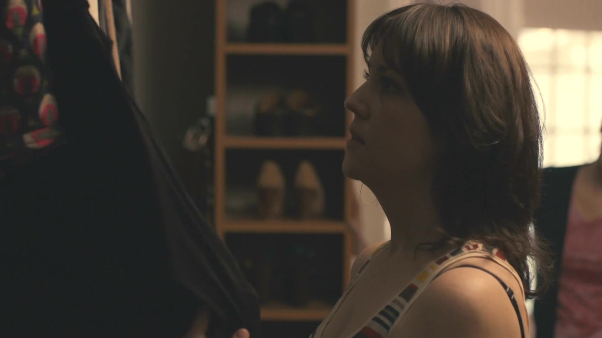 Chat Naked Melanie Lynskey - Hello I Must Be Going (2012) (Sex, Nude) Black Hair