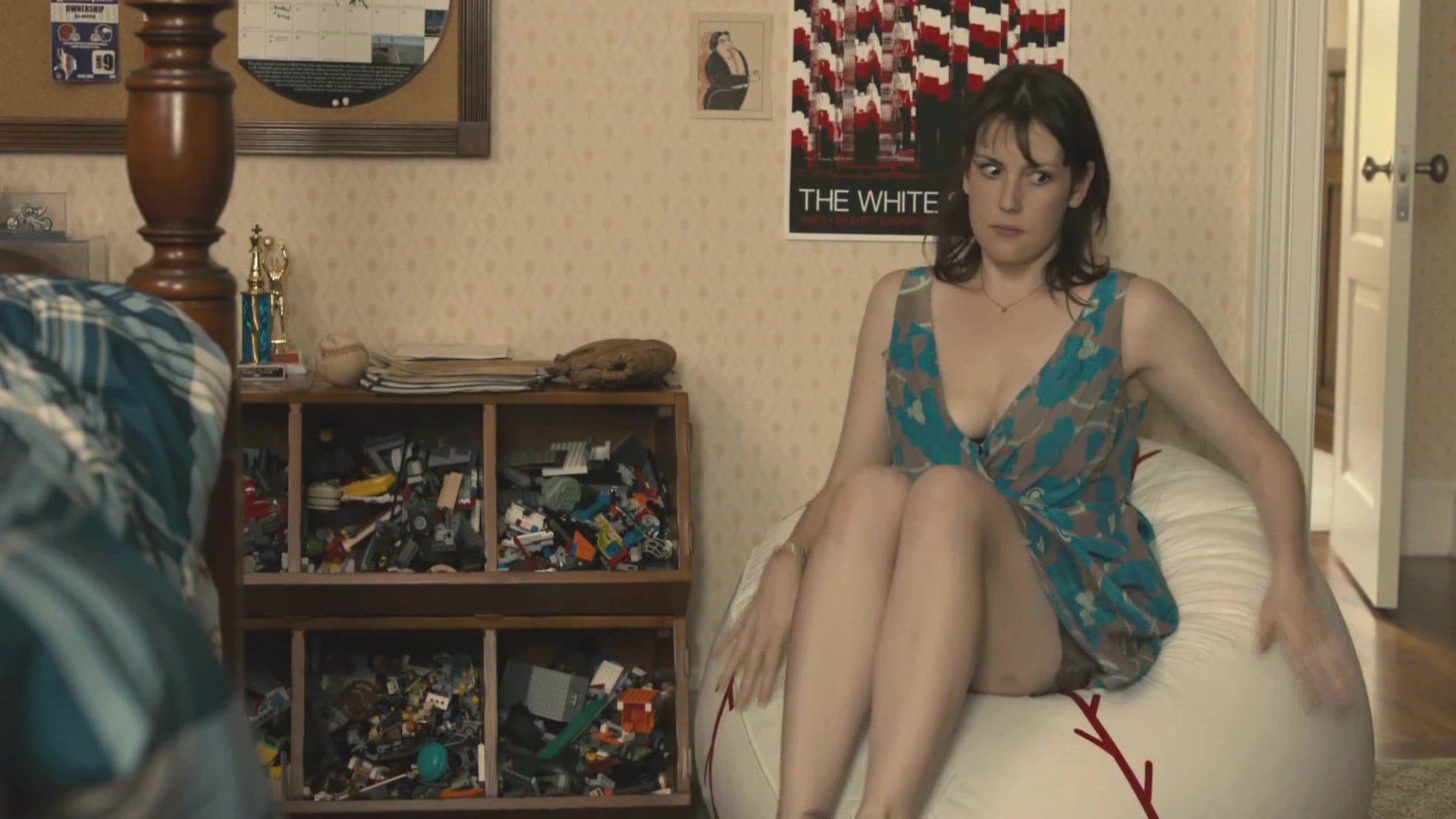 Canadian Naked Melanie Lynskey - Hello I Must Be Going (2012) (Sex, Nude) Gonzo - 1