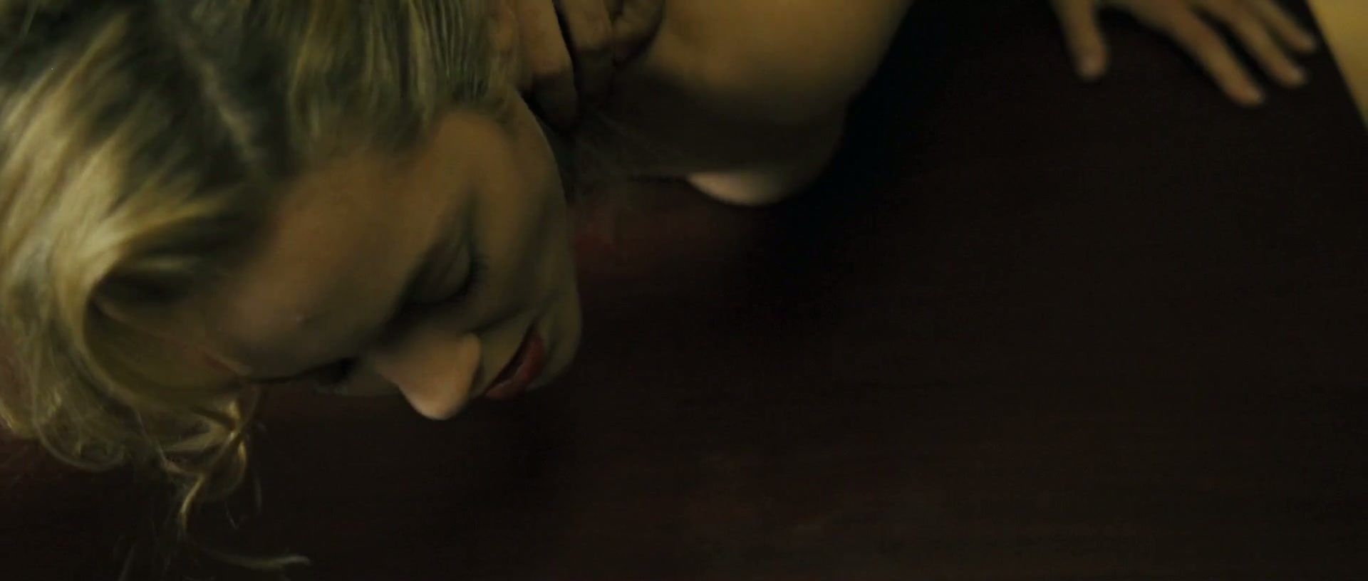 Bulge Naked Marion Cotillard - La boite noire (2005) Orgia