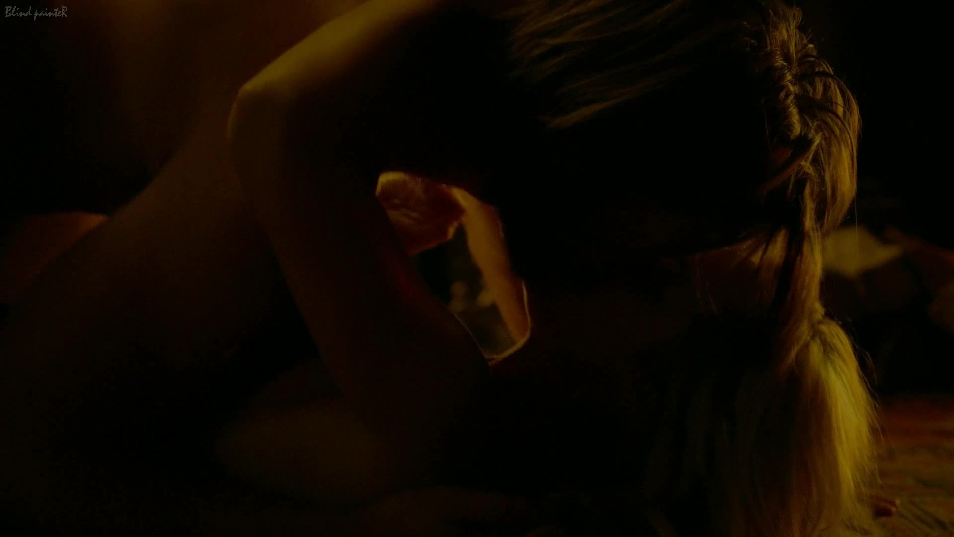 Facial Naked Hot Laura Vandervoort - Bitten (2014) Fucking Sex