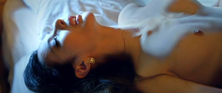Pussy Lick Asian celebs sex scene | Actress: Karnpitchar Ketmanee nude, Arpa Pawilai nude | Film "The Snake" (2015) Trans