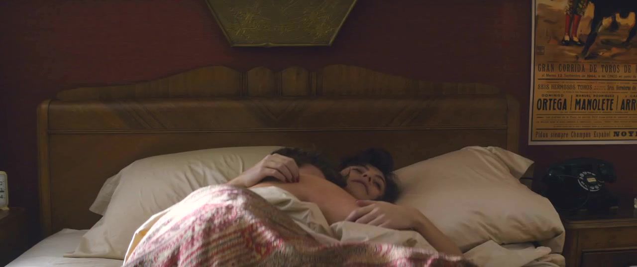 Hermana Topless hot scene Alessandra's Mastronardi from the film "Life" (2015) Dirty-Doctor - 2