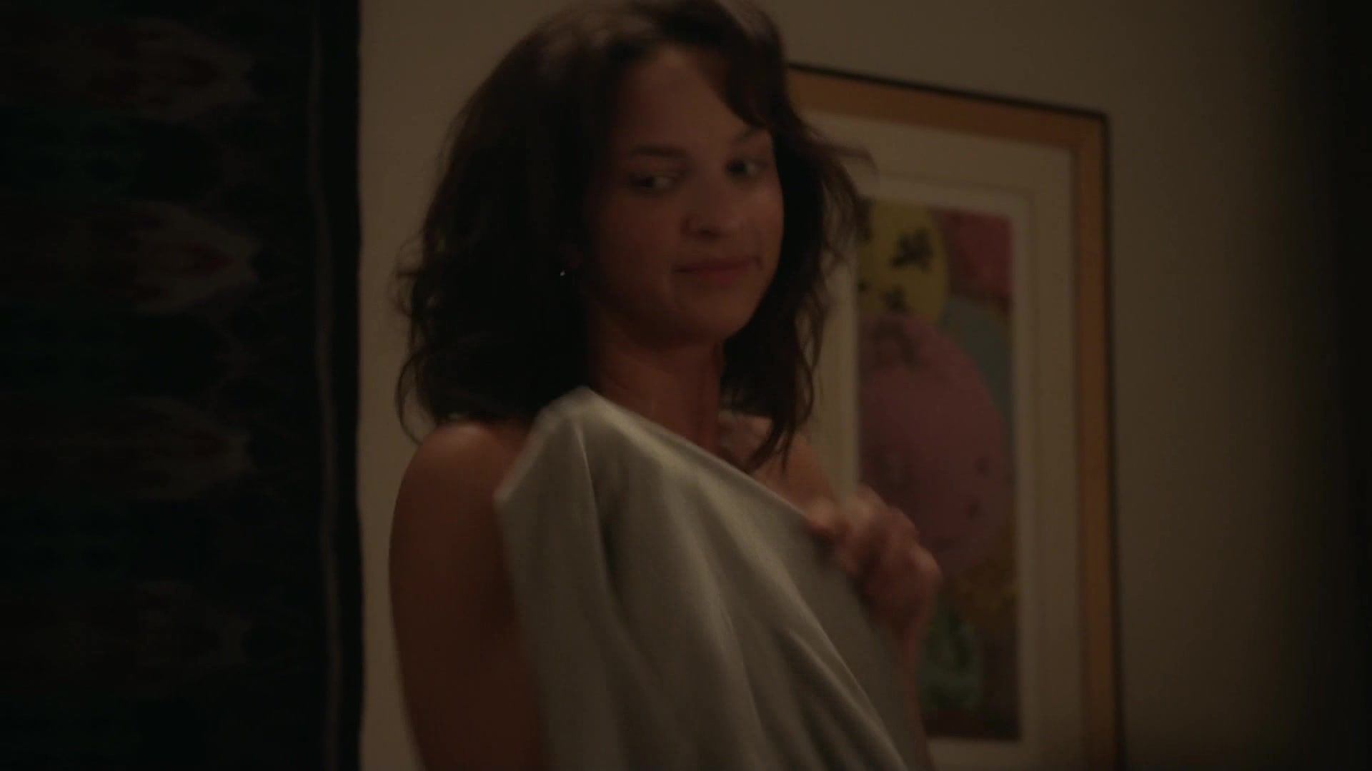 Perfect Tits TV show nude scene | Emmy Rossum, Arden Myrin, Ruby Modine - Shameless S07 E05 (2016) UpForIt - 1