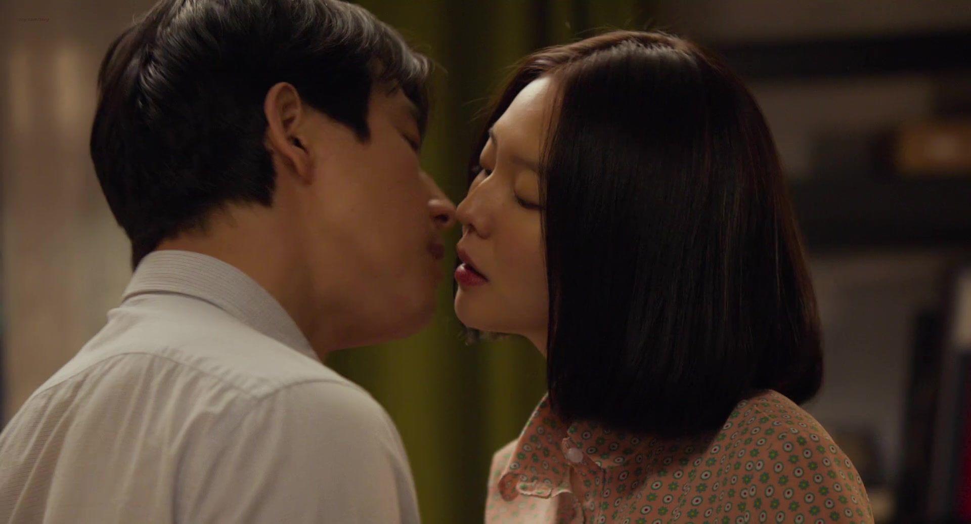 Swallowing Asian Celebs sex scenes | So-Young Park & Esom - Madam Ppang-Deok (2014) Party