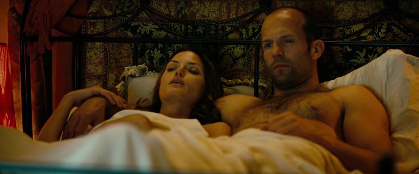 Asstr Hollywood Sex Scene | Mini Anden nude - The Mechanic (2011) Calcinha