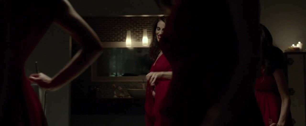 Tease Naked actresses Luisa Moraes, Abbie Cornish from the movie "Solace" (2015) WorldSex - 1