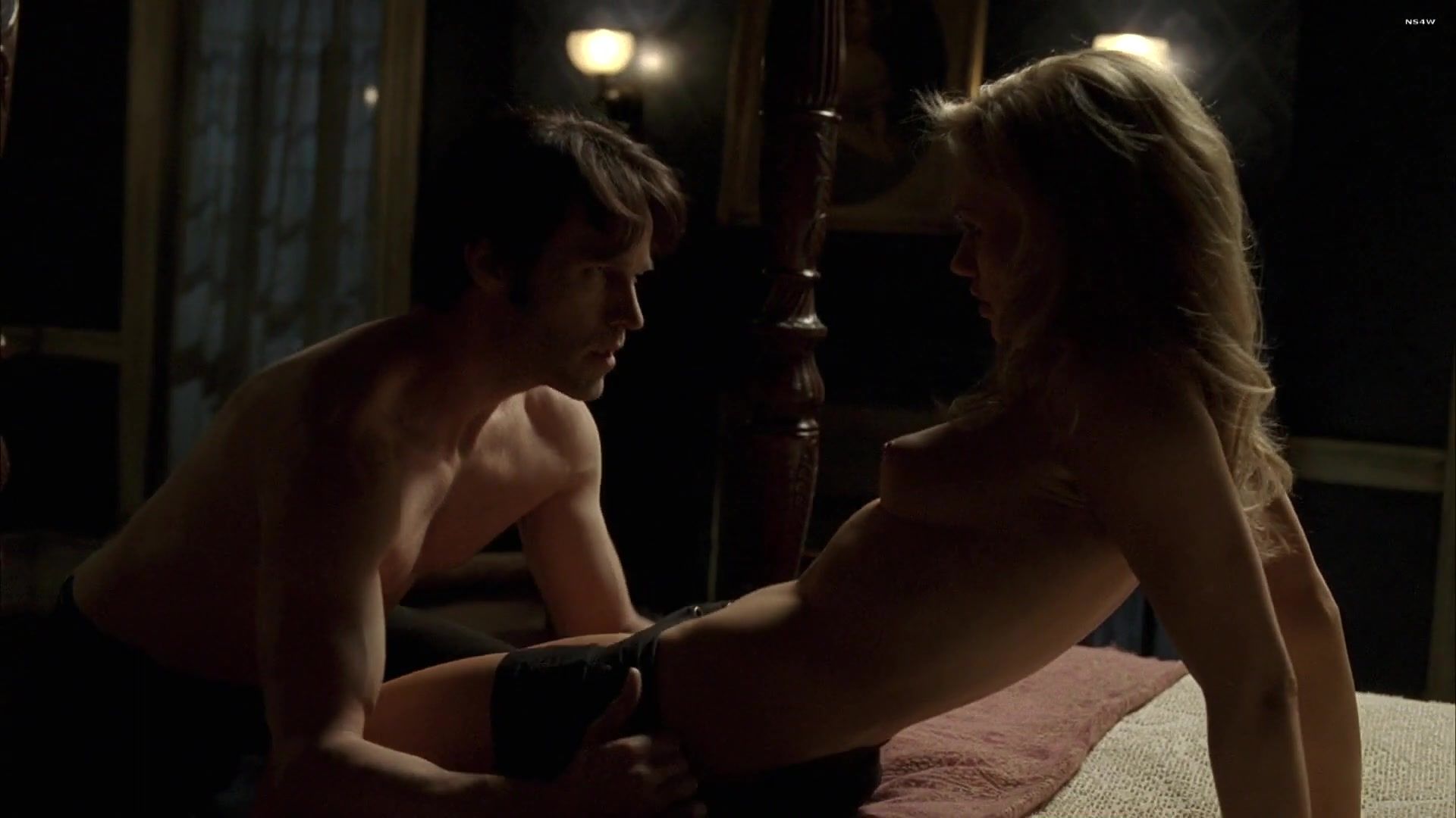 Fingering Sex scene of naked Anna Paquin - True Blood S02 E01 (2009) Dominatrix - 1