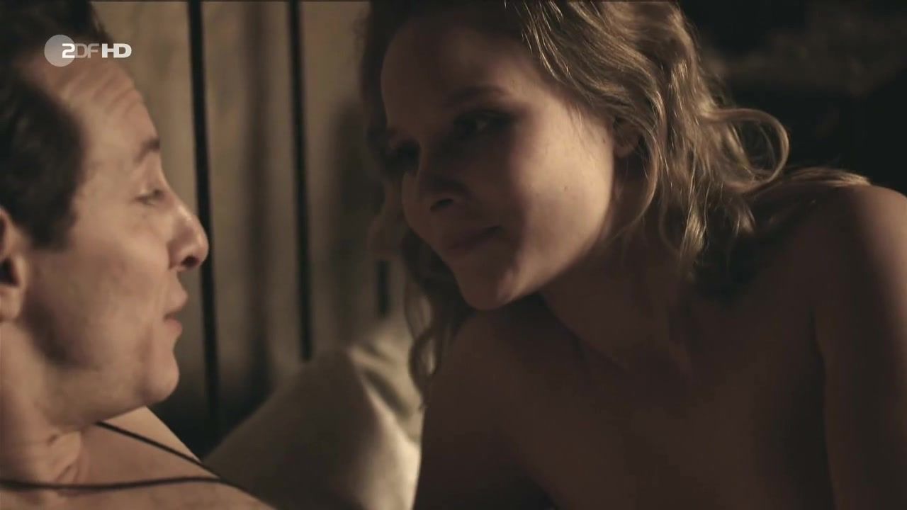 Hot Couple Sex Nude Celebs video: Sonja Gerhardt nackt | The Film "Ku'damm 56" Weird - 1