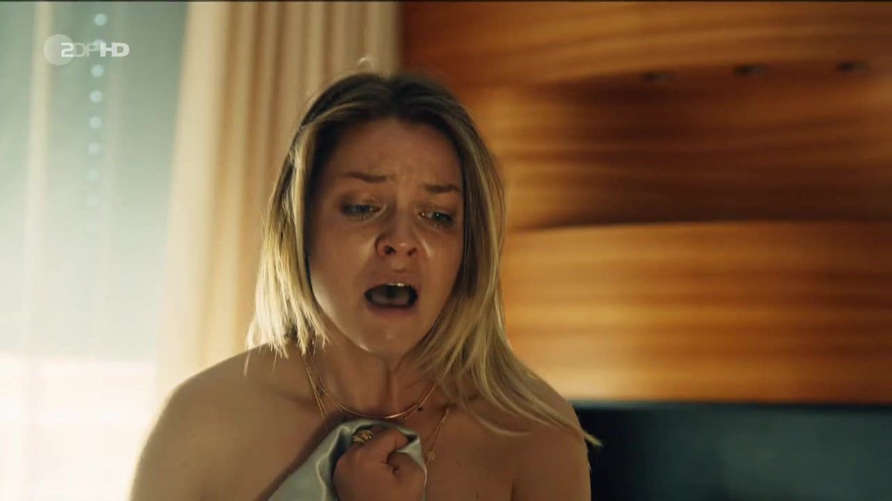 Nylon Naked actresses Lisa Wagner, Karolina Lodyga from film "Kommissarin Heller Hitzschlag" (2015) Story - 1